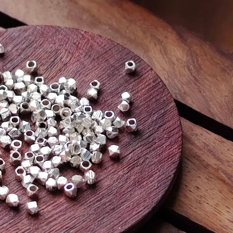 2MM Diamond cut Silver filled beads