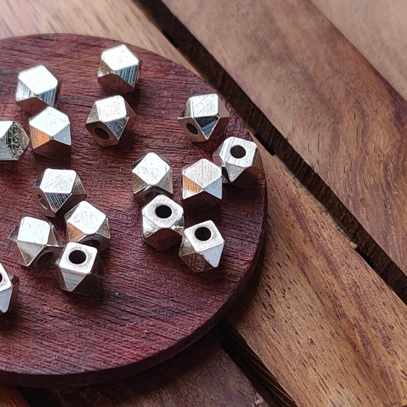 5MM Diamond cut Brass beads