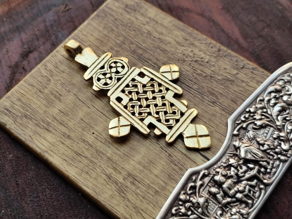 Big Brass charms, BBP35, Brass charms for macrame making