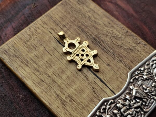 Big Brass charms, BBP34, Brass charms for macrame making