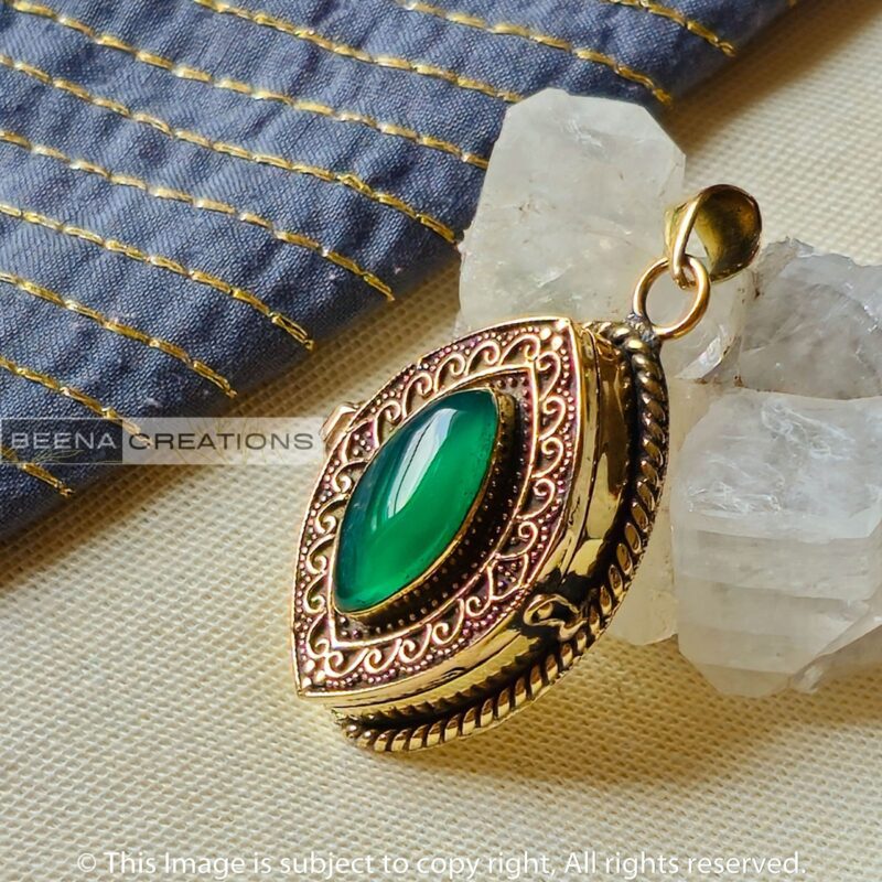 50x26mm Oval Secret box, Tribal Secret box, Prayer box