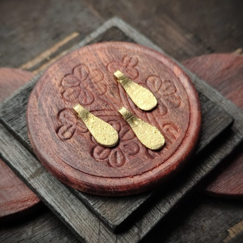 Wide Teardrop Brass Charms, Z17