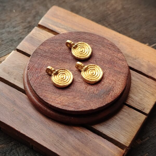 Leaf Brass charms, Available in Brass and Silver filled, 18x14mm, Z32
