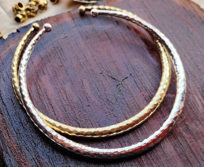 Hammered Round Brass Neck Choker