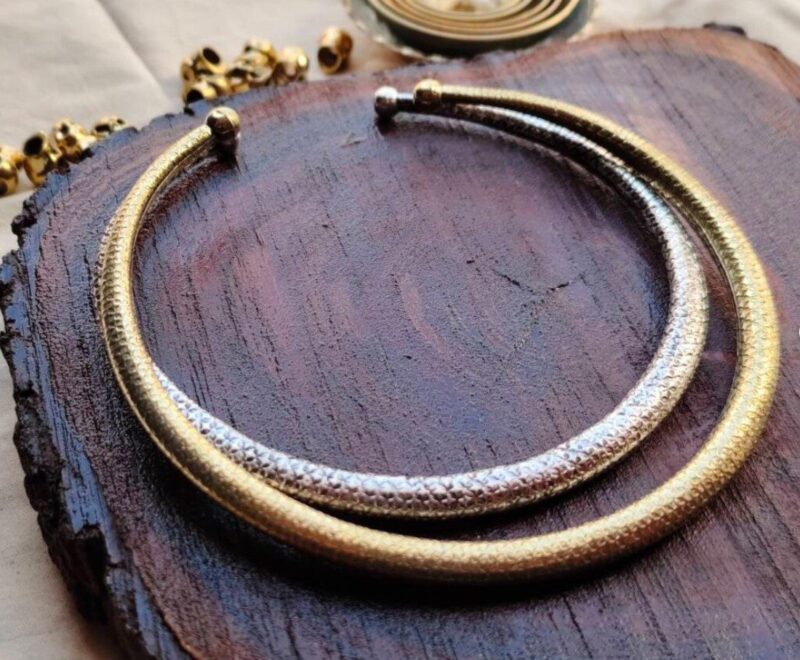 Floral Star Pattern Round Brass Neck Choker