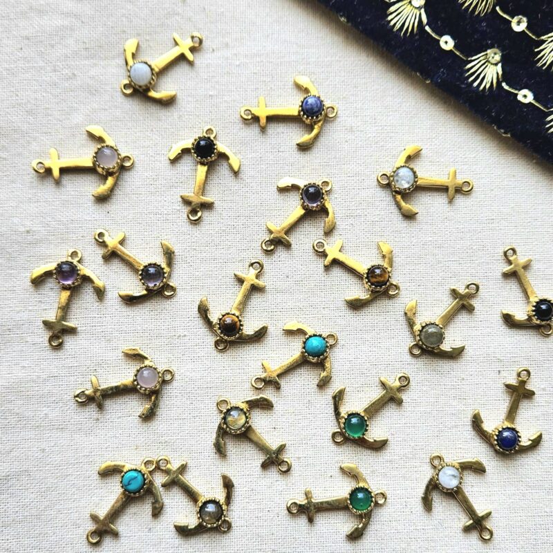 Anchor Brass Connector with Natural Stone