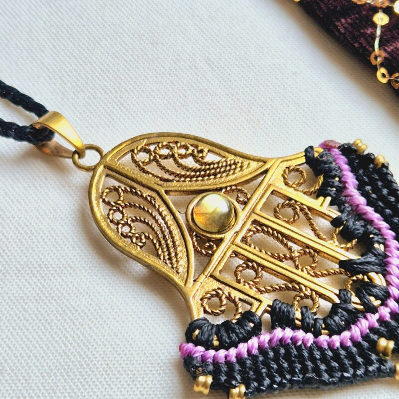 Beautiful Hamsa Labradorite Macrame Necklace, Suitable for all Occasion, Gift for Her