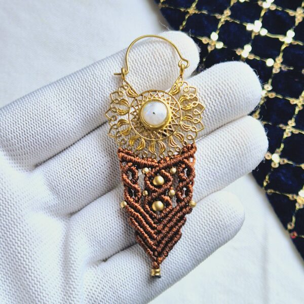 Beautiful Moonstone Macrame earring.